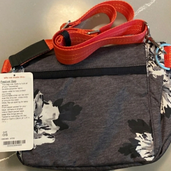 COPY - 🆕️ Lululemon Festival Bag Atomic Flower - Picture 4 of 4